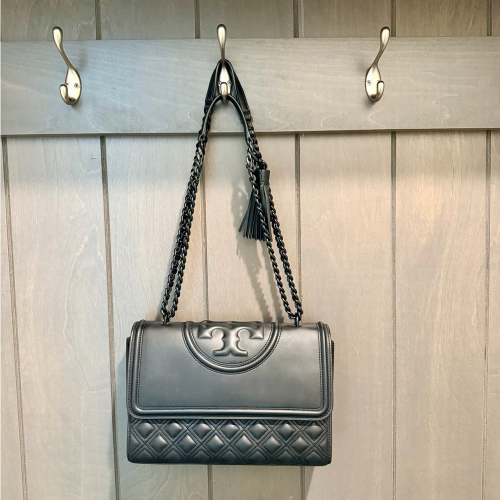 Tory Burch Fleming Matte Black Quilted Bag - Picture 6 of 10